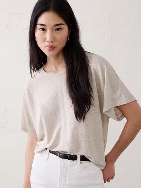 NWOT Banana Republic Doleman Linen Tshirt in Light Beige Medium